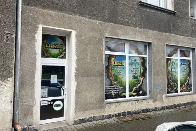 Exteriér výdejního místa SemenaKonopi.cz v Ústí nad Labem na Raisově ulici