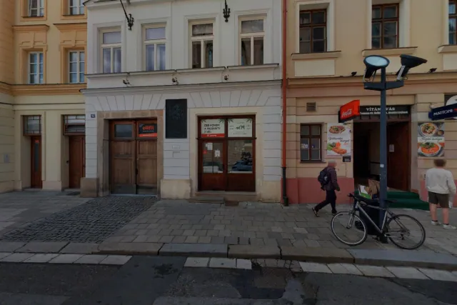 Exteriér prodejny CBDsvět na ulici Karla Tomana v Hradci Králové