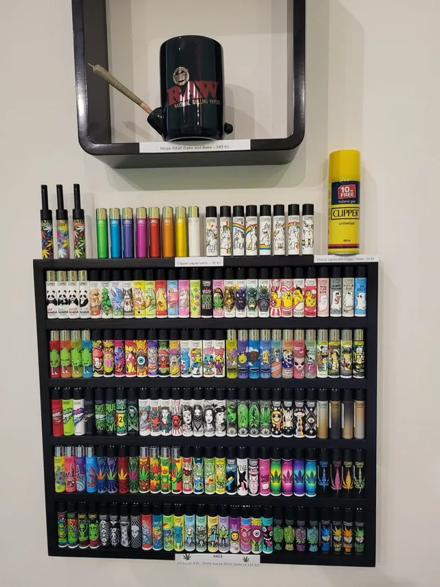 Interiér prodejny WeedShop v Chomutově uvedený na oficiálním webu značky.
